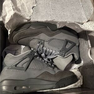 Air Jordan 4 retro smoke grey 5.5y